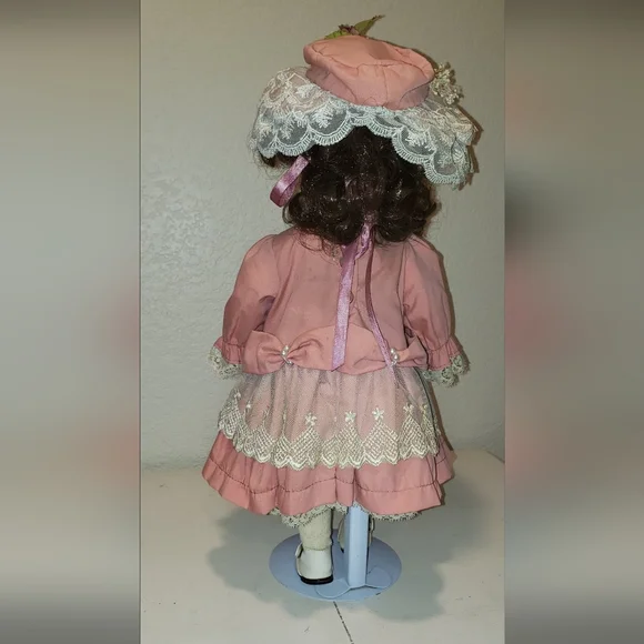 VINTAGE BRINN'S PORCELAIN DOLL - Picture 3 of 5